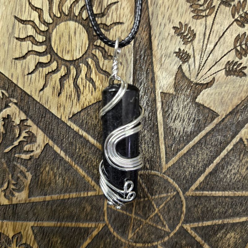 ORNATE WIRE WRAP TOURMALINE NECKLACE
