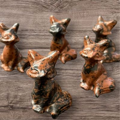 MAHOGANY OBSIDIAN FOX CARVING