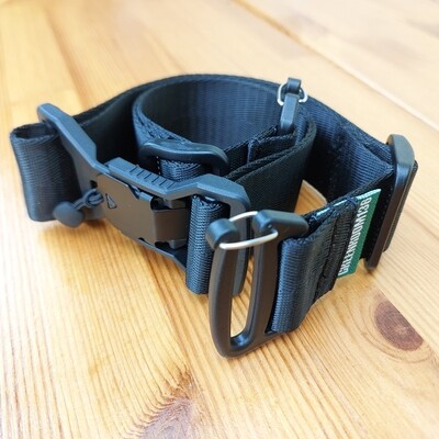 Removable double adjustable waist/shoulder strap with Fidlock V-buckle