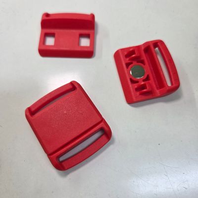 Red magnetic buckle