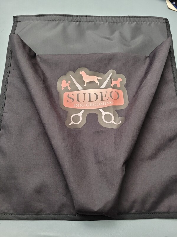  Fur bin with printed logo