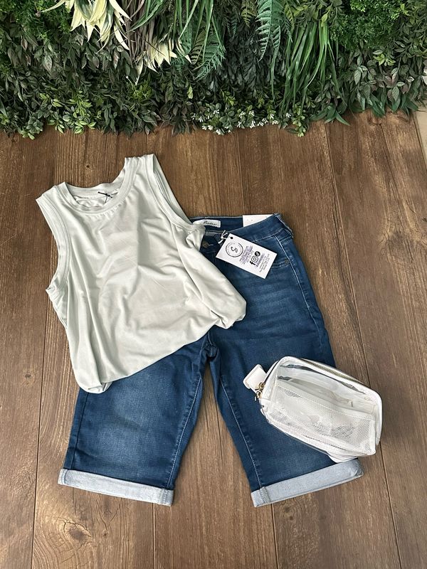 Mid Rise Bermuda Short