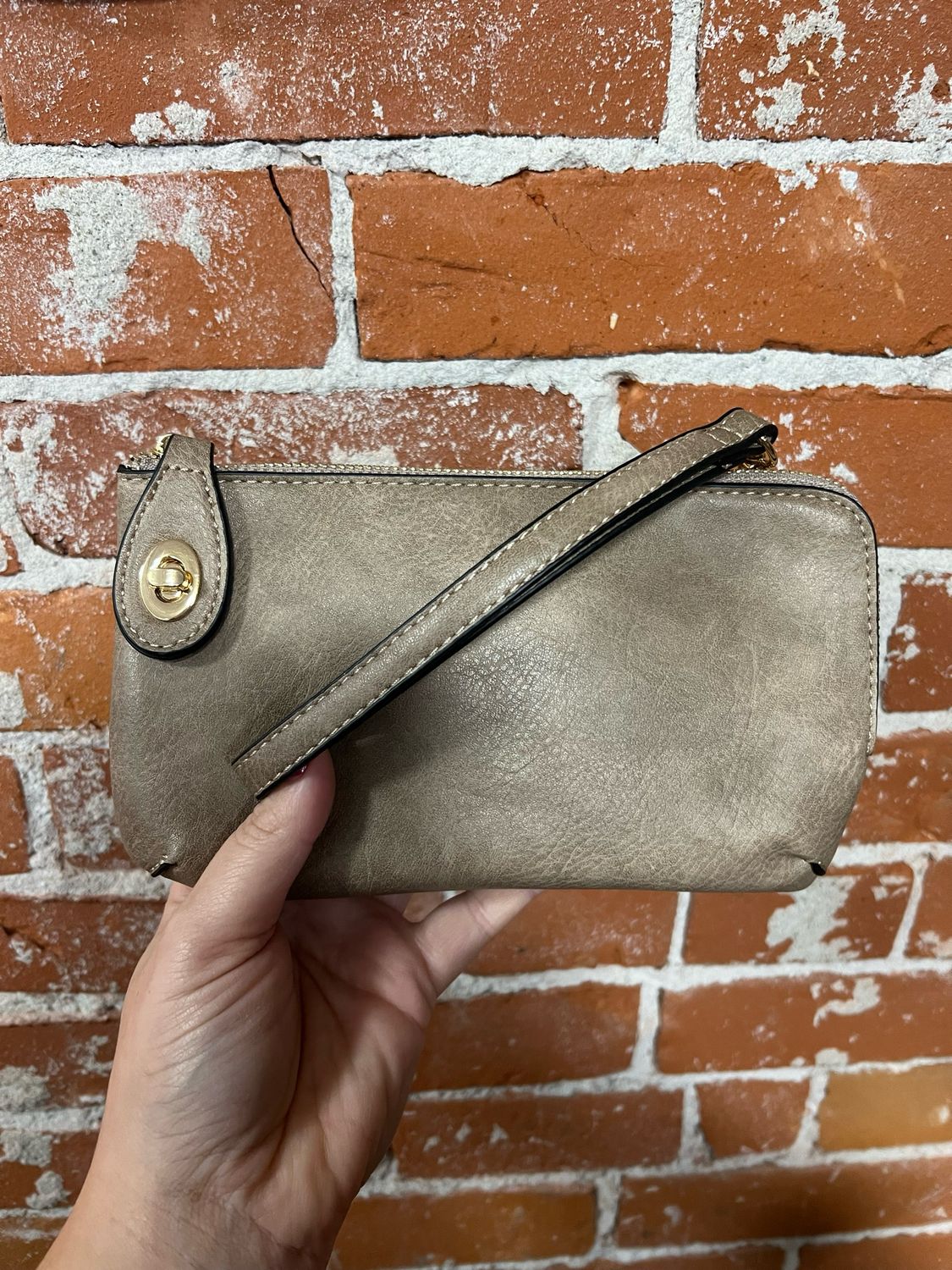 Kendall Crossbody/Wristlet w/ Twist Lock Closure