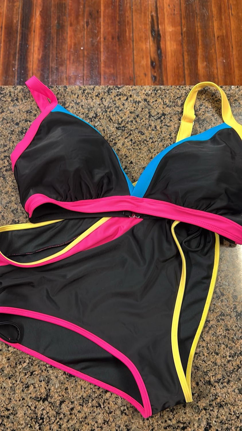 Leslie HW /Bikini Swim