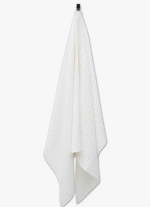 GEOMETRY Waffle Bath Towel