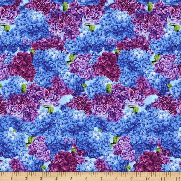 Patchworkstoff "Hydrangea Harmony", Hortensien-Feld, violett-blau, 17,50 €/m