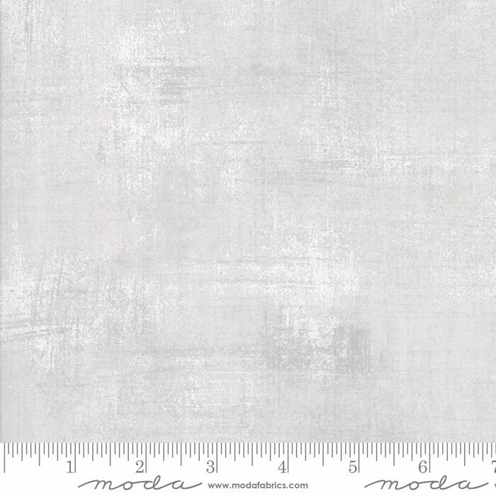 Patchworkstoff "Moda Grunge Grey Paper" mit Schraffierungen, hellgrau-weiß meliert, 19,00 €/m*