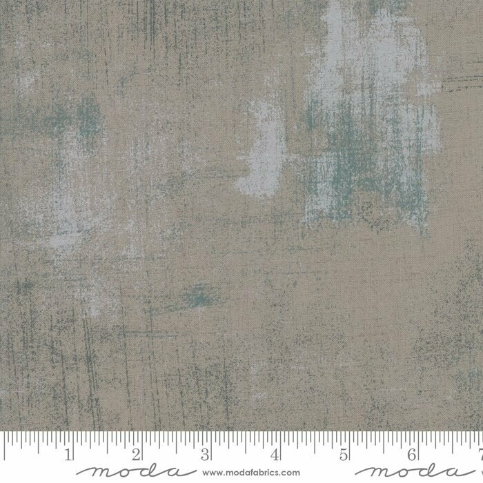 Fat Quarter "Moda Grunge Grey Couture", 55 x 50 cm mit Schraffierungen, grau-blau meliert, 19,60 €/m