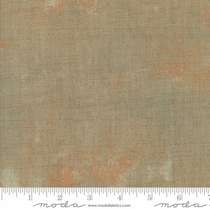 Fat Quarter "Moda Grunge Maple Sugar". 55 x 50 cm mit Schraffierungen, ocker-braun-orange meliert, 19,60 €/m