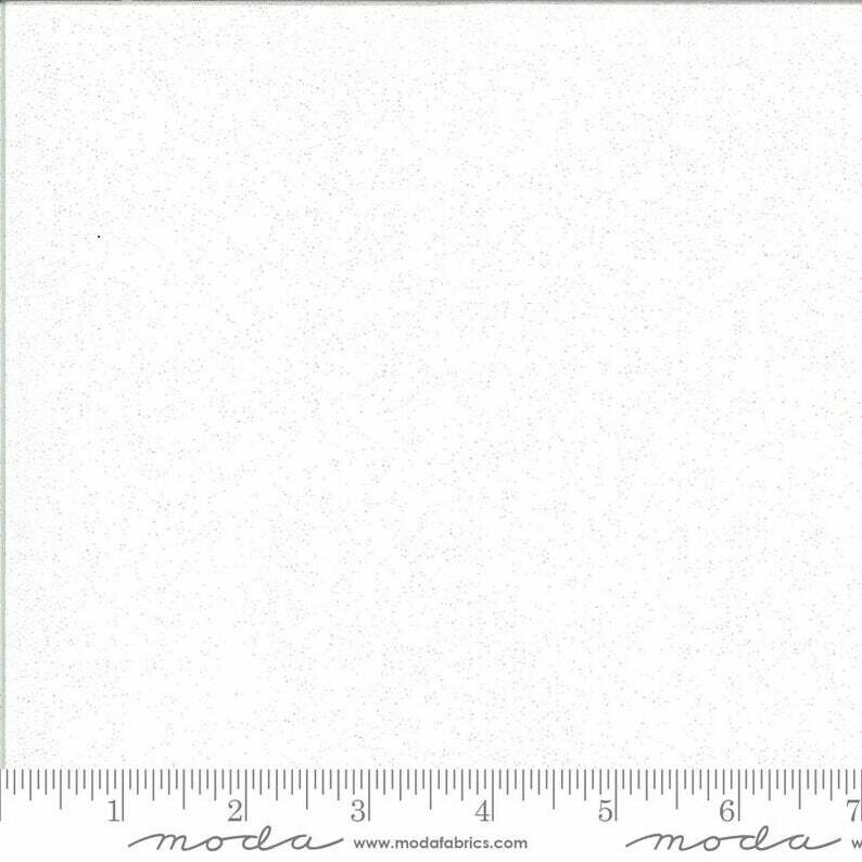 Patchworkstoff "Moda Grunge White Paper Glitter" mit Schraffierungen, weiß-metallic meliert, 19,50 €/m