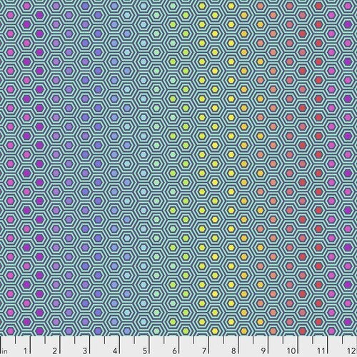 Patchworkstoff von Tula Pink, "Hexy Rainbow Peacock" der Kollektion True Colors, petrol, 19,90/m