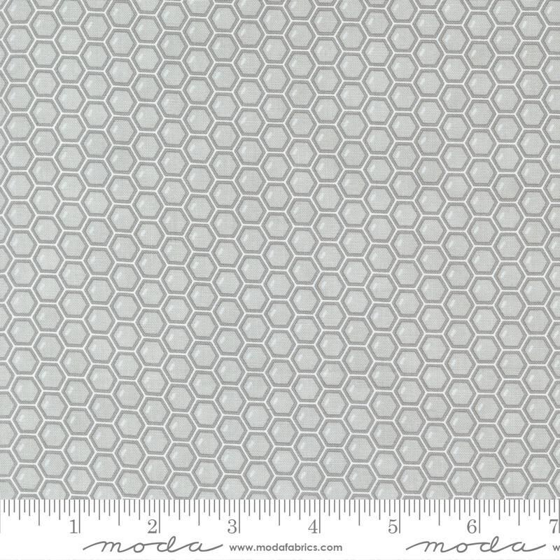 Patchworkstoff Patchworkstoff "Honeycomb Blenders Honeycomb", Honey And Lavender Dove Grey, Bienenwaben, grau, 21,50 €/m