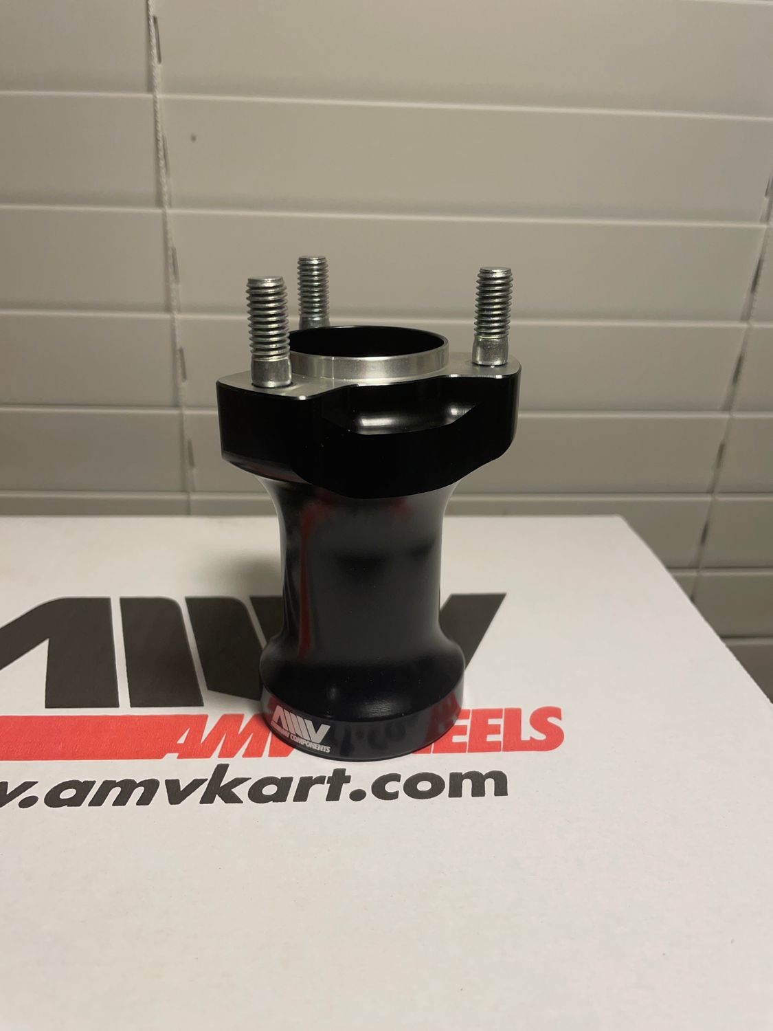 AMV Aluminum Front Hub 25mm