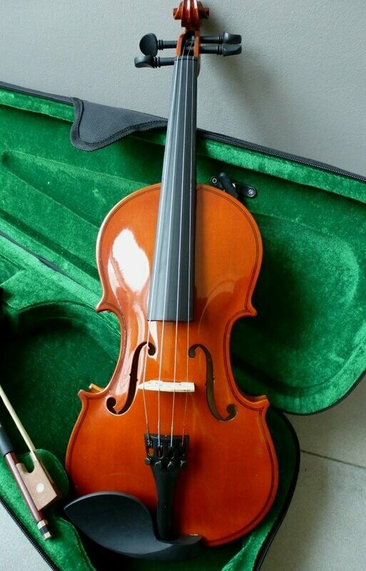 Serafs MV012L NATURAL violin/viool/violon with case, rosin and bow (1/8, 1/4, 1/2, 3/4, 4/4) Order code: SER6004000