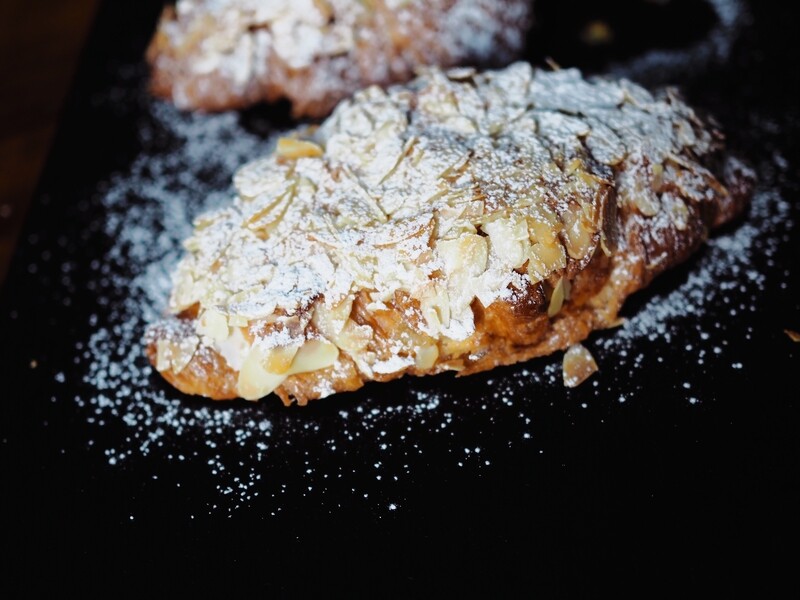 Mandlicroissant