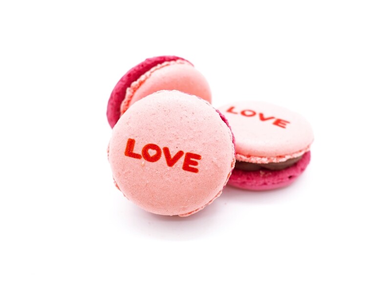 Valentinipäeva makroon LOVE