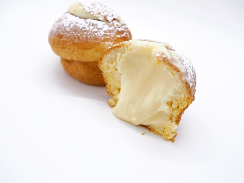 Brioche kukkel vanilli- kookoskreemiga