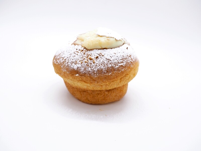 Brioche kukkel vanilli- kookoskreemiga