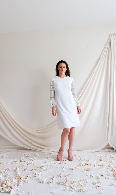 Robe de Mariée Courte Anouck T38 en Dentelle – Élégance Minimaliste pour Mariage Civil