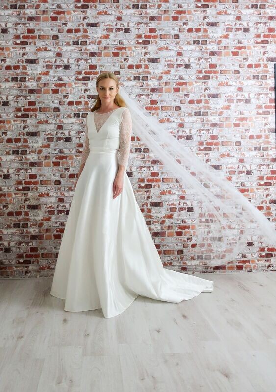 Robe de Mariée Longue RIVOLI - Élégance Classique et Sur Mesure