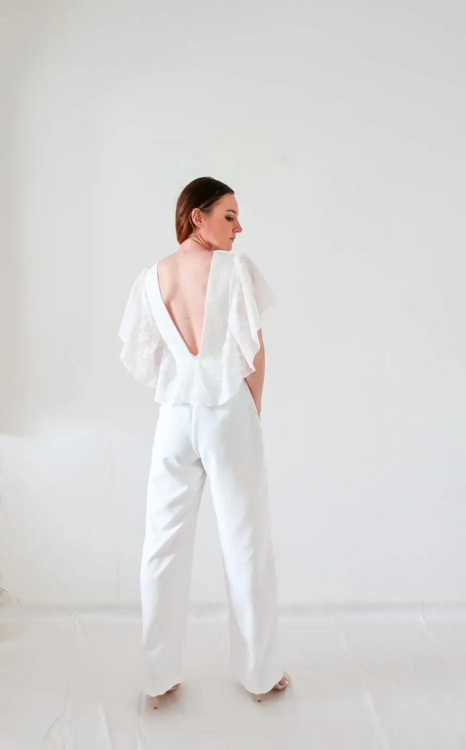 Ensemble de mariage HELENE avec dos nu et pantalon élégant