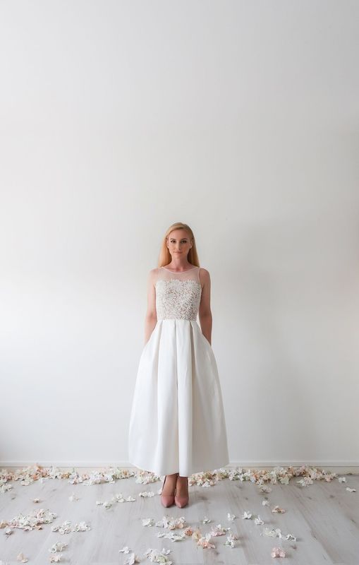 Robe de mariée mi-longue "Oberkampf" avec dentelle sophistiquée