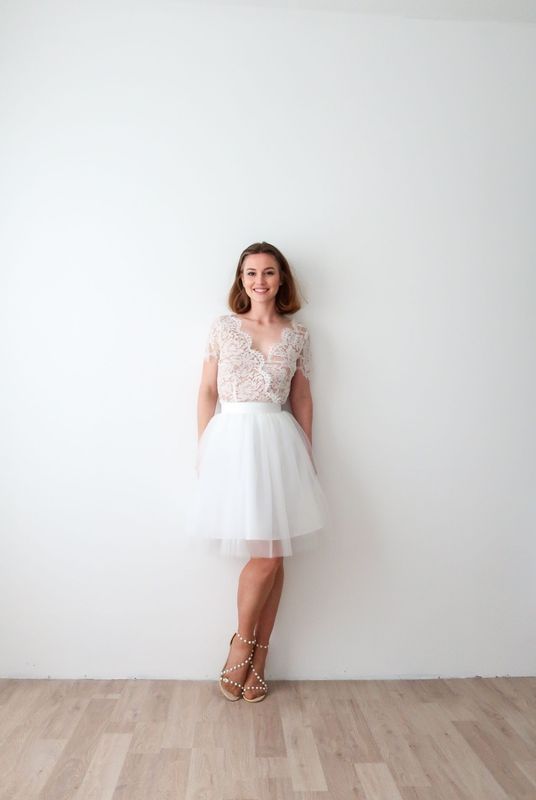 Robe Courte de Mariée Bohème – Jupe Tulle & Haut Dentelle
