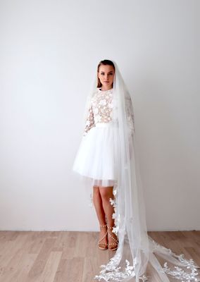 Robe de Mariée Courte Blush à Dentelle – Collection Civile Mariage 2025 | Élégance et Modernité