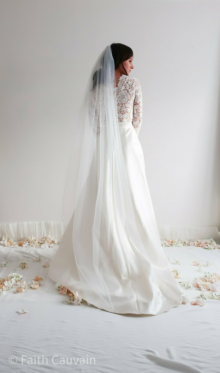 Voile de mariée long 2 mètres fluide – Élégance et raffinement pour mariage traditionnel Voile blanc ivoire pour cérémonie religieuse, tombant jusqu’au sol
