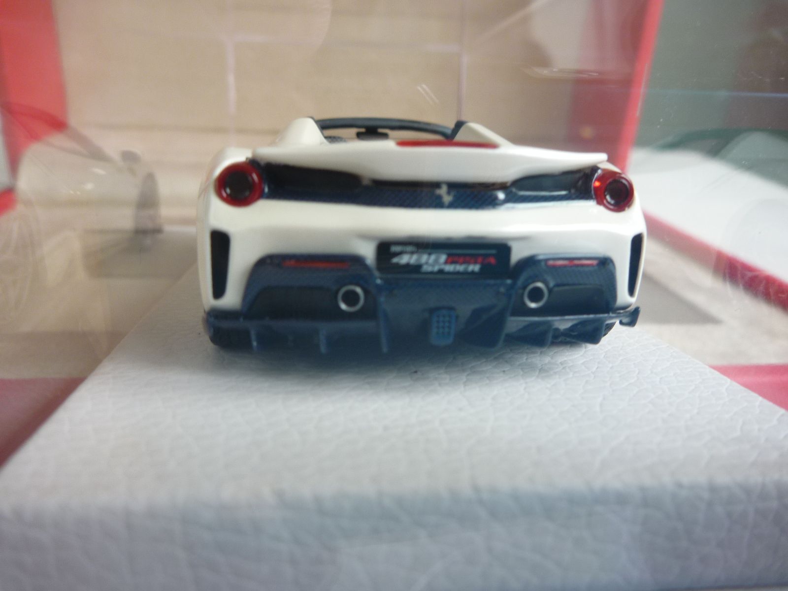 Beautiful BBR 1/43 Ferrari 488 Pista Spider in RARE special presentation box