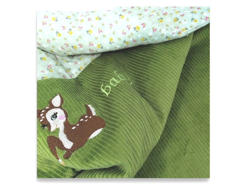 Babydecke personalisierbar: auf Wunsch bestickt mit Namen in deinem Wunschdesign. Kuscheldecke, Spieldecke, Kinderwagendecke grün Baumwolle