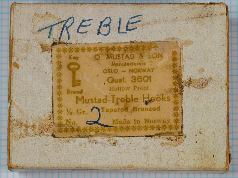 Vintage Mustad 3601 - Treble Blind Eye, Size 2 (Box of 36)