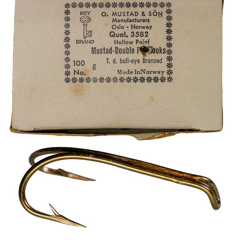 Vintage Mustad 3582 Double Fly Hooks, Size 6 (Box of 82)