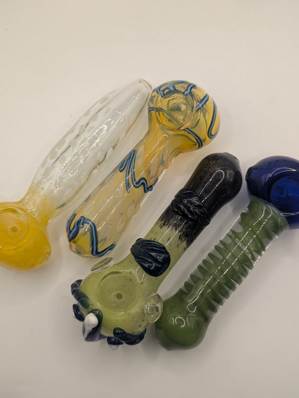 Medium Artisan Glass Hand Pipes Medium Artisan Glass Hand Pipes