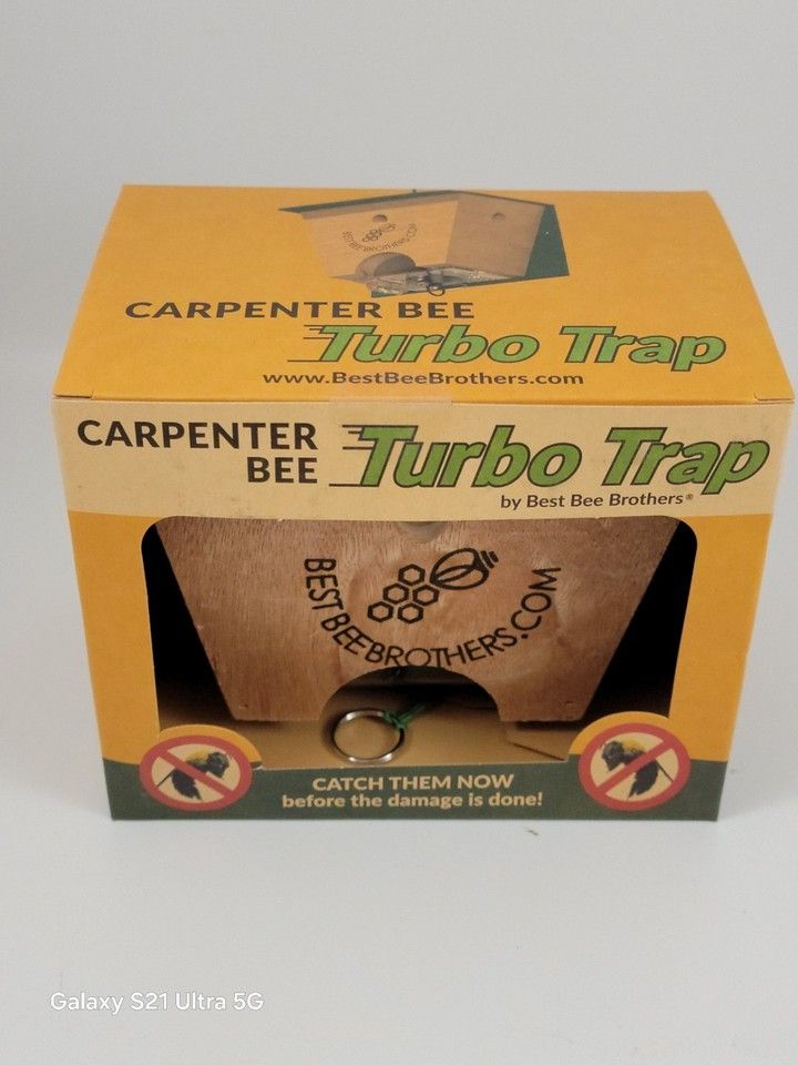 Best Bee Turbo Trap 2.0 with Bee Vault for Catching Carpenter Bees Best Bee Turbo Trap 2.0 with Bee Vault for Catching Carpenter Bees