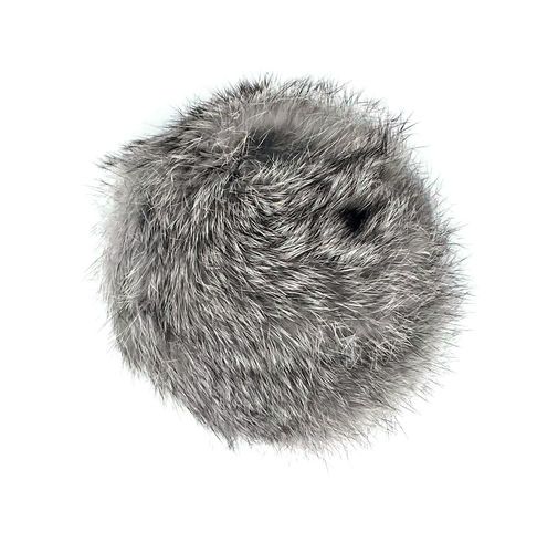 Kaninboll - tennisboll klädd i kaninskinn