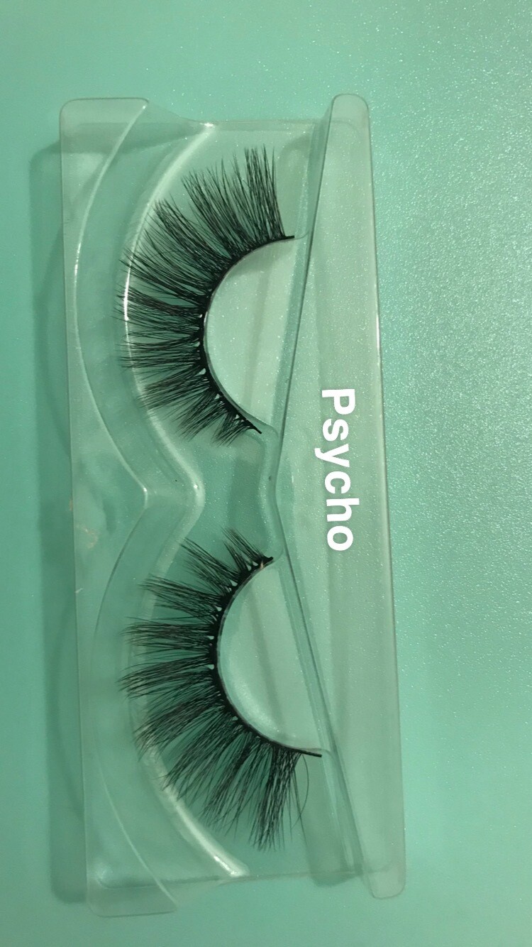 Mink eyelashes in the style “psycho”