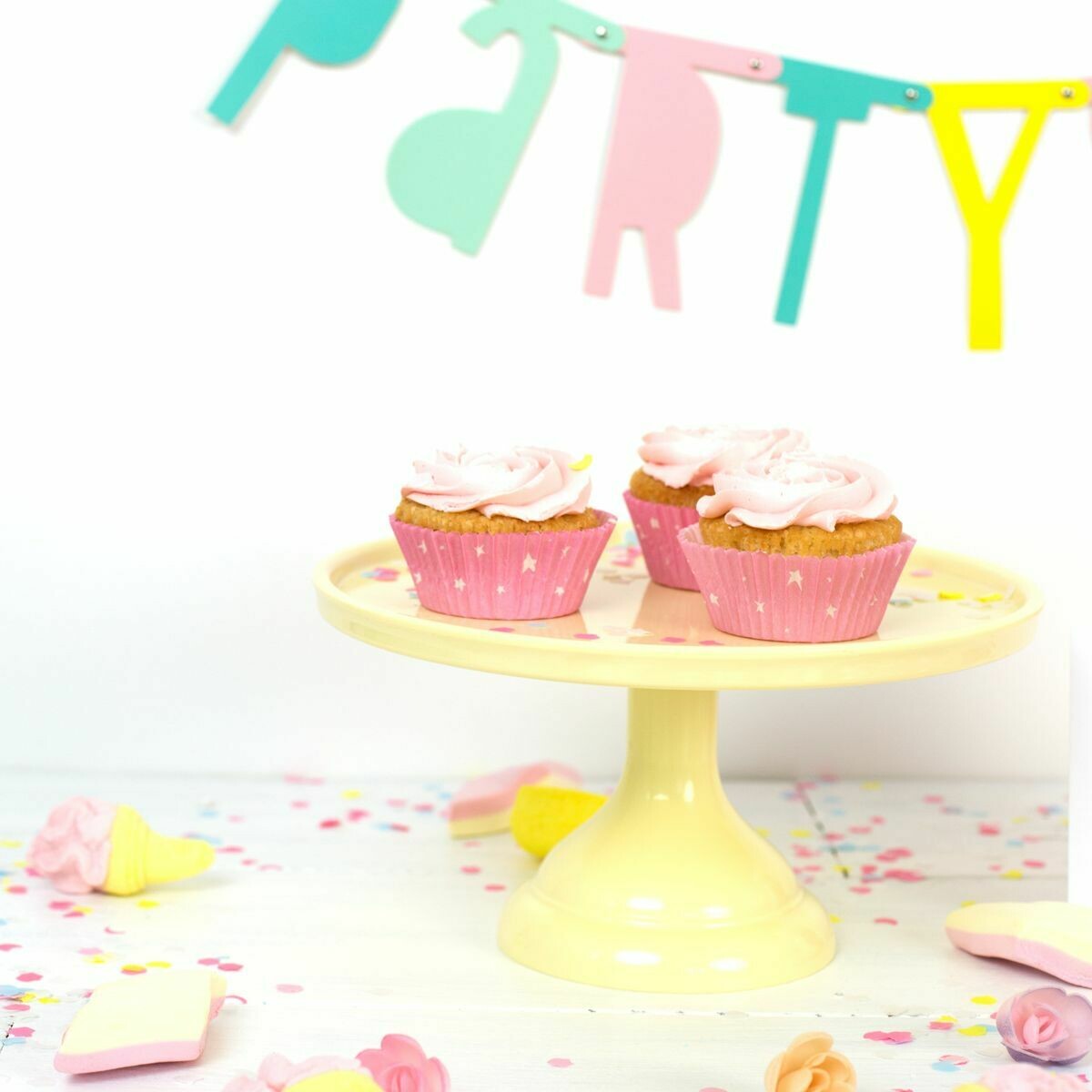 Melamine Cake Stand -SMALL YELLOW - Μικρή Βάση Για Τούρτα από Μελαμίνη - Κίτρινη 24εκ
