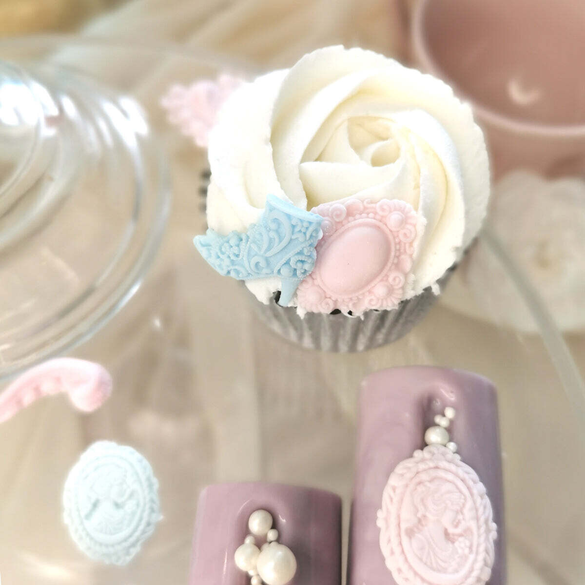 SALE!!! Katy Sue Silicone Mould -MINIATURE VINTAGE ACCESSORIES -Καλούπι Σιλικόνης Διακοσμητικά Εποχής