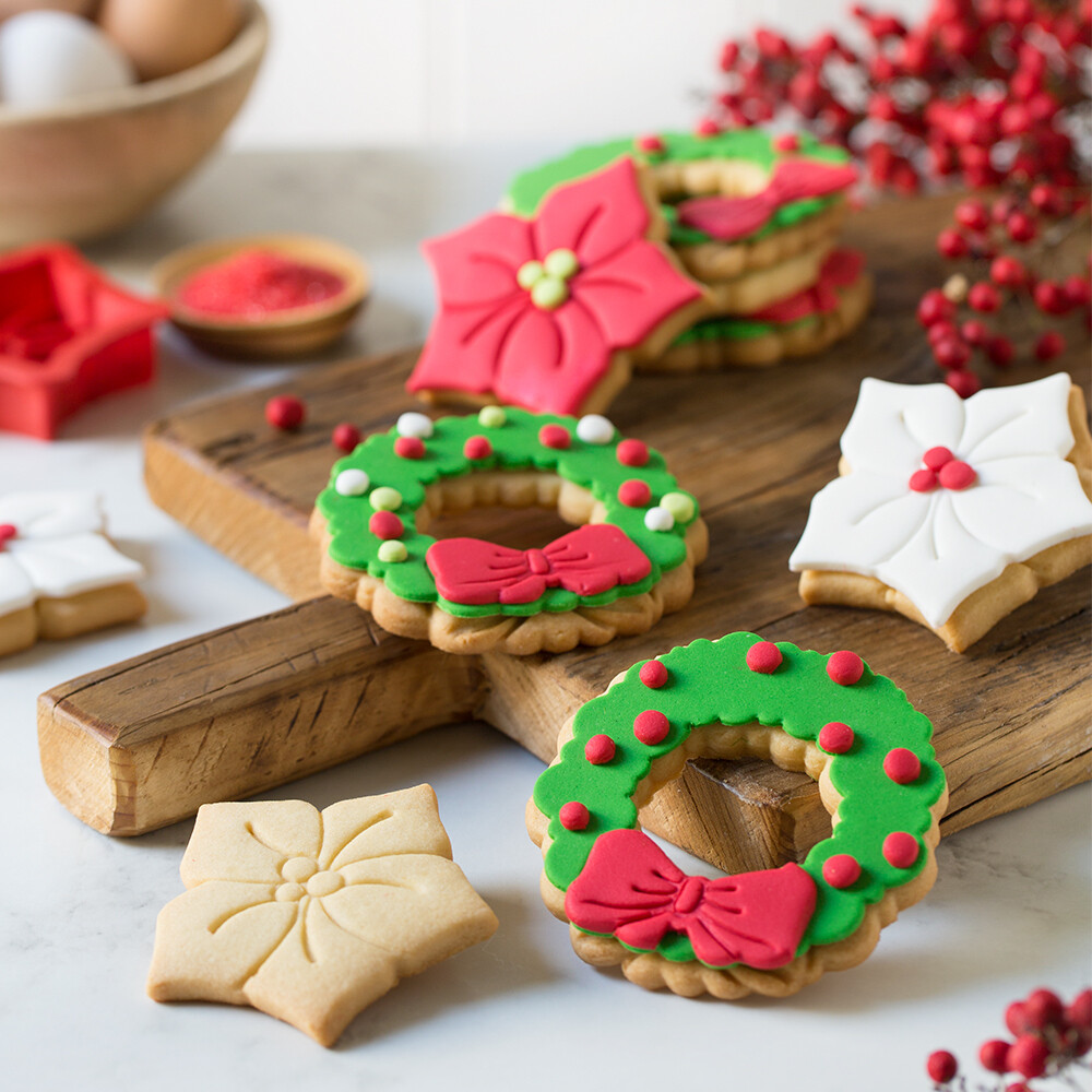 DECORA Cutters -POINSETTIA &amp; GARLAND WREATH - Σετ 2 πλαστικά κουπ πατ Αλεξανδρινό και Στεφάνι