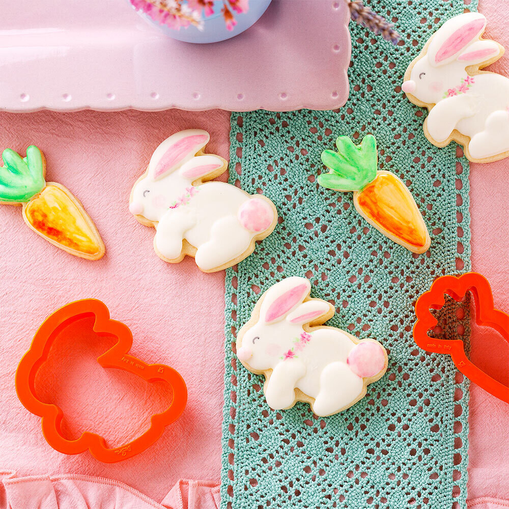 DECORA Cutters -EASTER -BUNNY &amp; CARROT - Σετ 2 πλαστικά κουπ πατ Λαγός και Καρότο