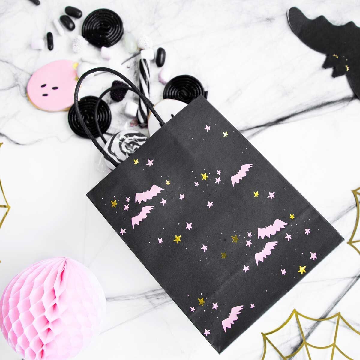 PartyDeco Halloween Treat Bags -BATS -6τεμ Χάρτινα Μαύρα σακουλάκια  για γλυκά &amp; ζαχαρωτά με Νυχτερίδες και Αστέρια