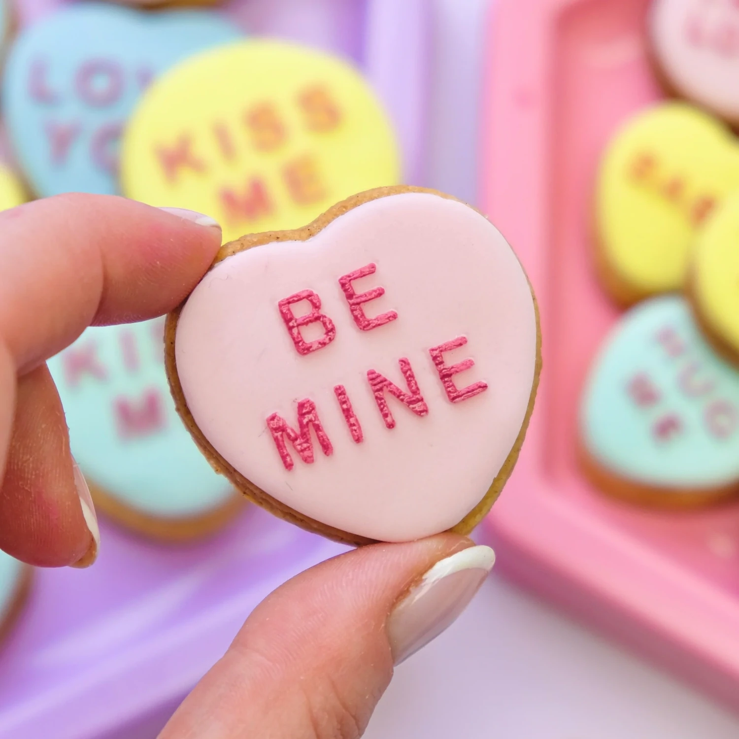 Sweet Stamp -OUTboss Stamp &#39;n Cut - LOVE HEARTS -EXTRA MINI-  2 μικρά Πλαστικά Κουπ πατ, Κύκλος και Καρδιά και Σφραγίδα με 9 μηνύματα