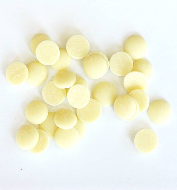 Compound Chocolate Buttons - 1 κιλό - Απομίμηση Λευκής Σοκολάτας σε Κουμπιά με γεύση λευκή σοκολάτα