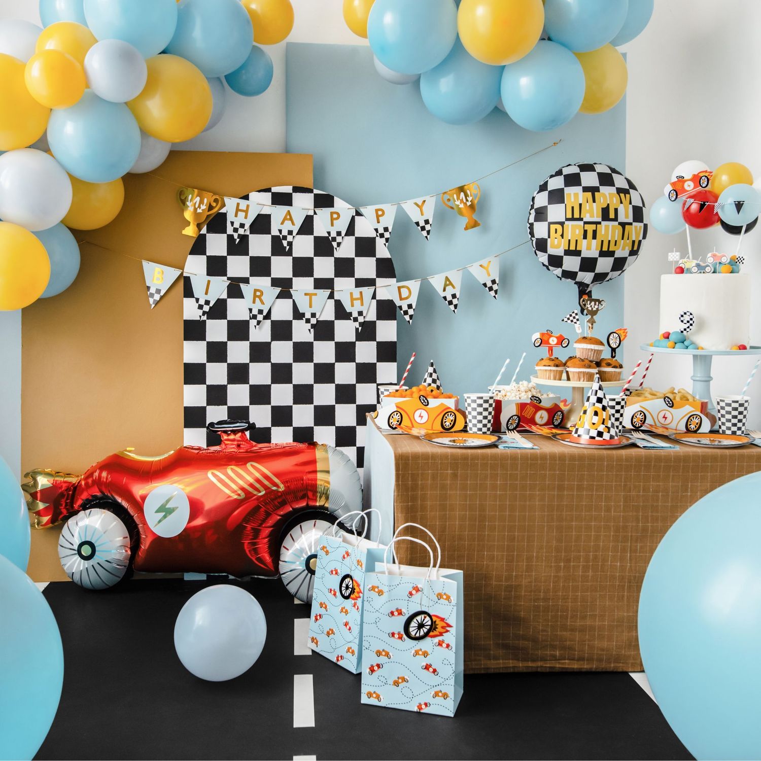 PartyDeco Cupcake Toppers -CARS  - Σετ 4τεμ Τόπερ με θέμα τα Αγωνιστικά Αυτοκίνητα
