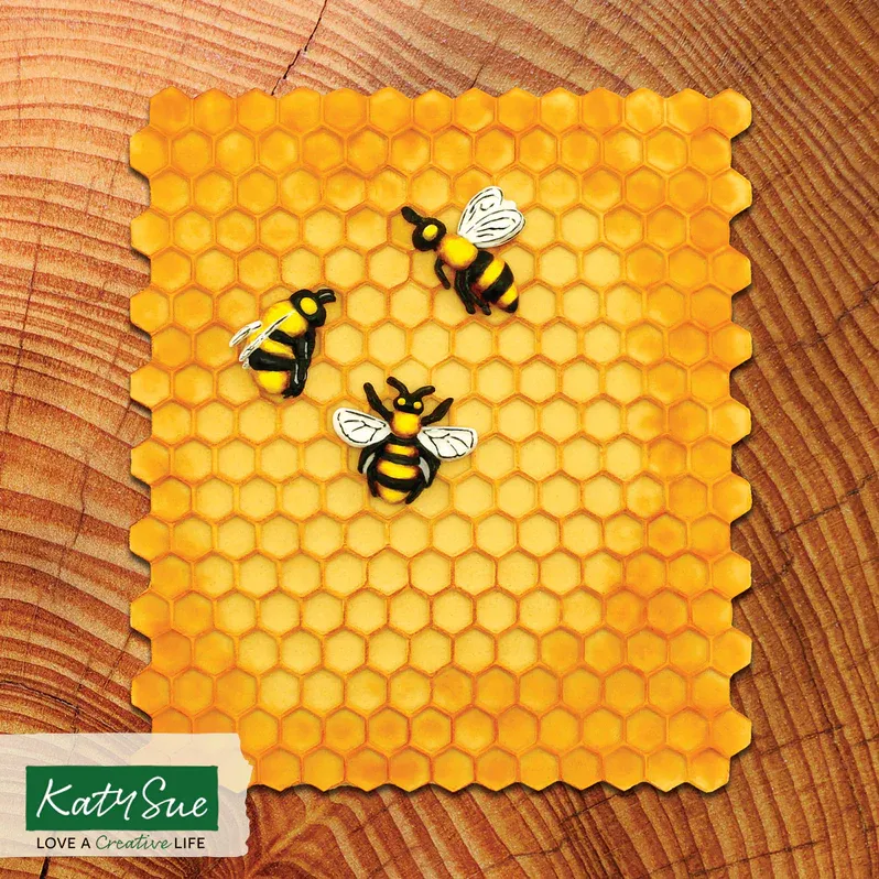 Katy Sue Silicone Embossing Mat -Continuous HONEYCOMB &amp; BEES Πατάκι Σιλικόνης Κηρήθρα &amp; Μέλισσες