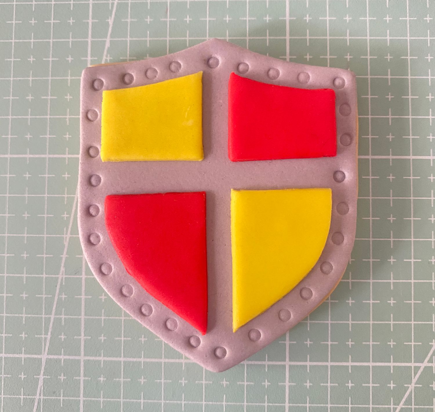 CBS Σετ 4τμχ κουπάτ KNIGHT&#39;S SHIELD 7εκ, 8εκ, 9εκ-Κουπάτ Ασπίδα Ιππότη