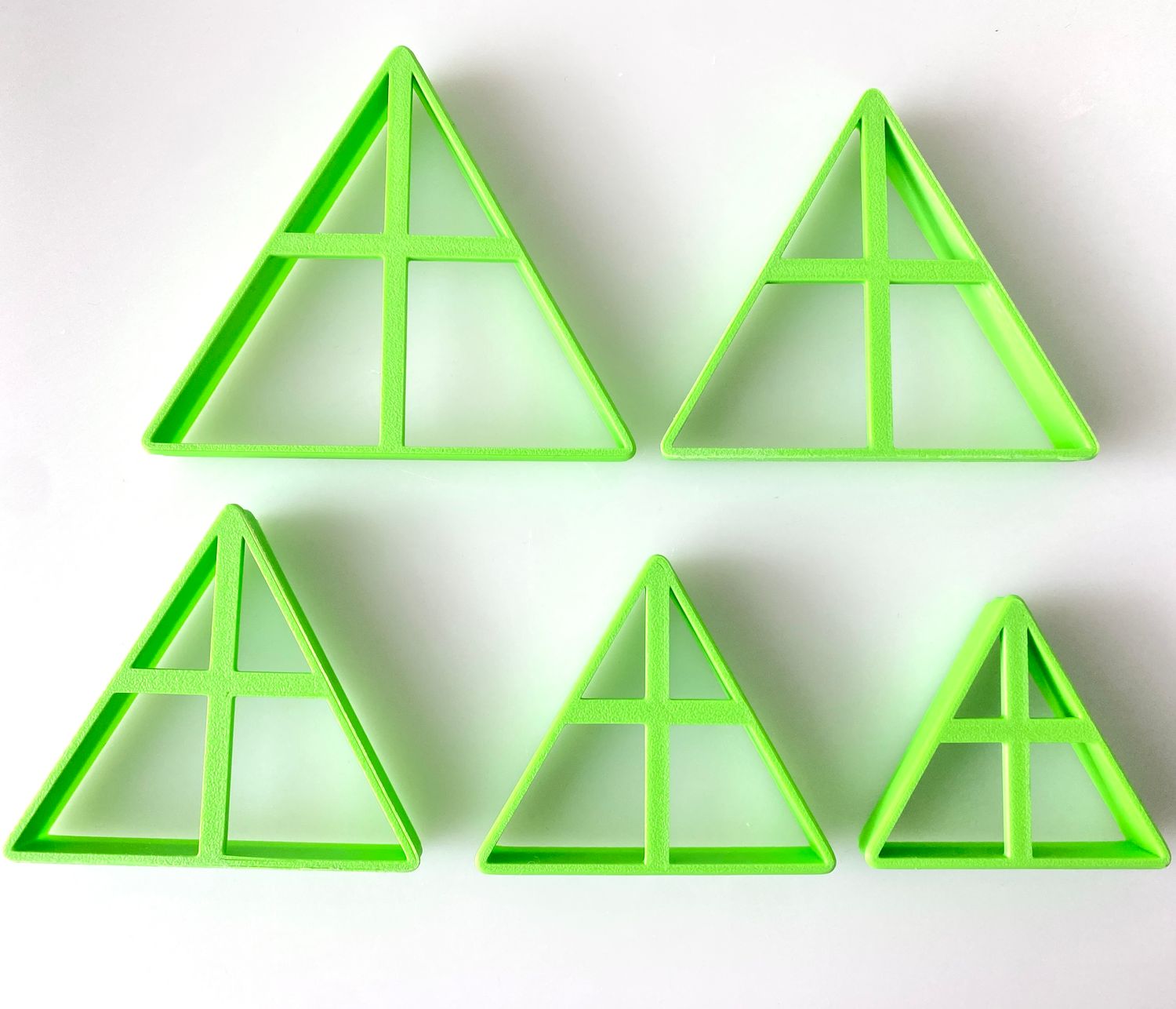 CBS Geo-Cutters -EQUILATERAL TRIANGLE -Σετ 5 Κουπάτ Ισόπλευρο Τρίγωνο 6-10εκ