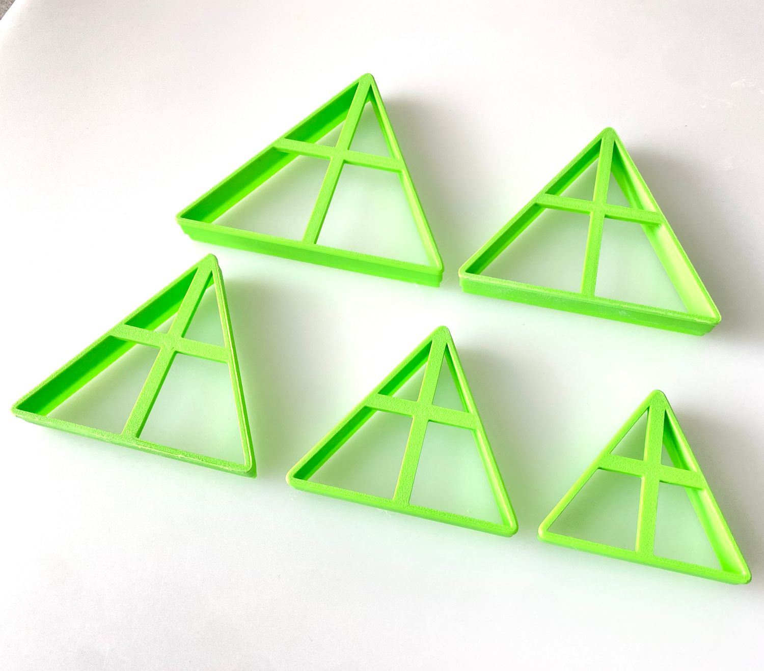 CBS Geo-Cutters -EQUILATERAL TRIANGLE -Σετ 5 Κουπάτ Ισόπλευρο Τρίγωνο 6-10εκ