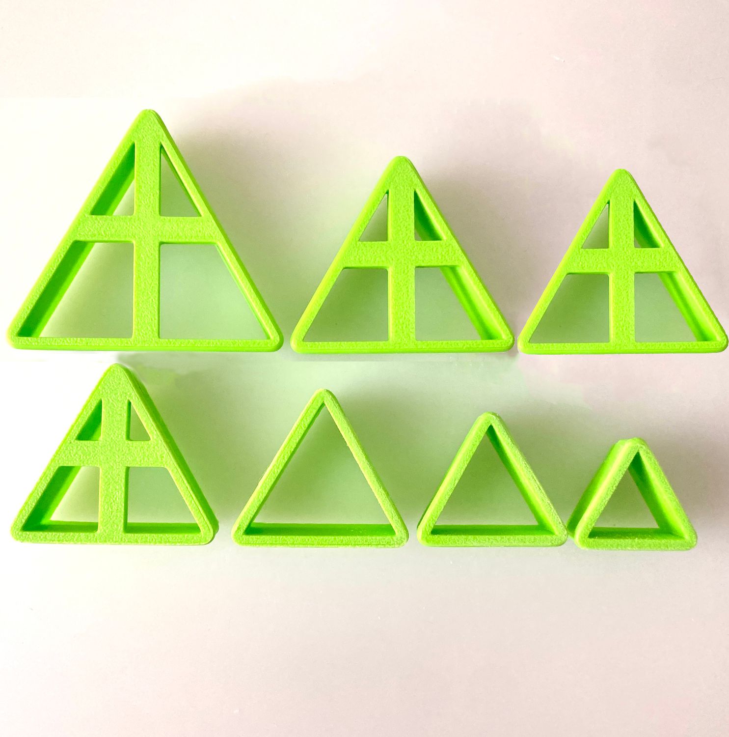 CBS Geo-Cutters -EQUILATERAL TRIANGLE- Σετ 7 Κουπάτ 2-5εκ